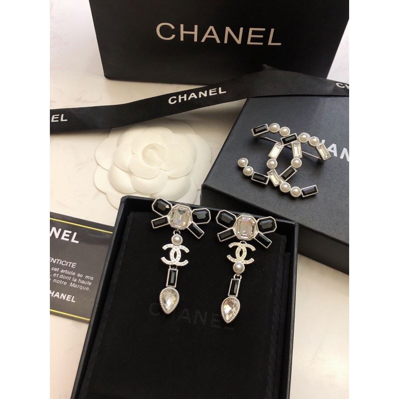 Ch*el brooches